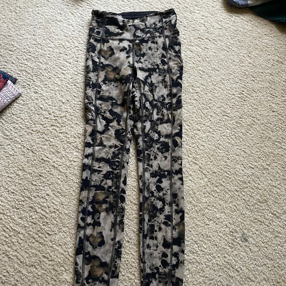 Lululemon Leggings - Picture 1 of 6